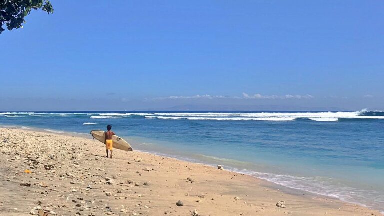 desert point Lombok surf