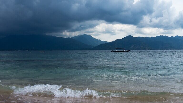 lombok surf wet season