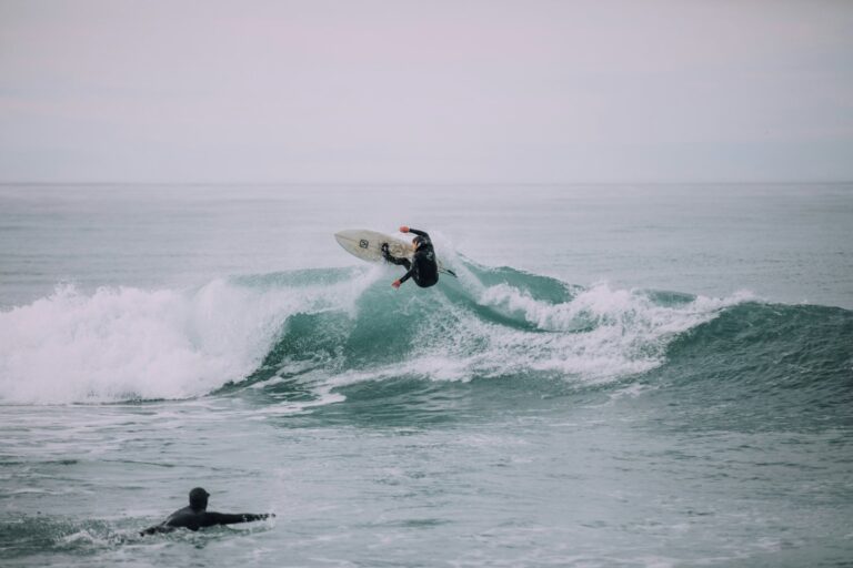 How to book surf lessons in Lombok